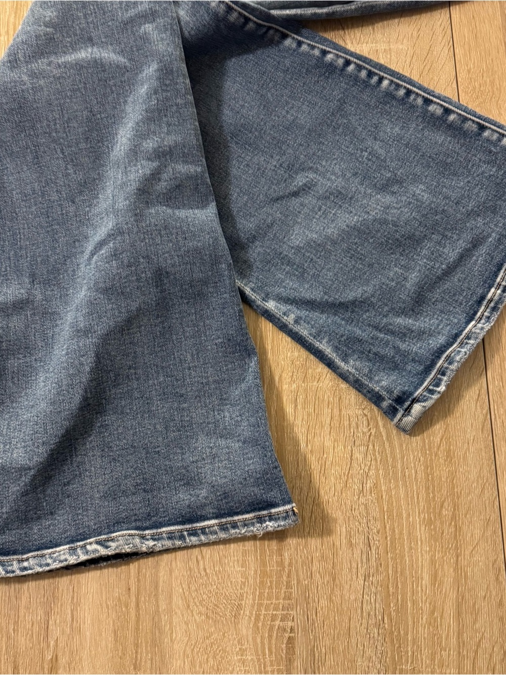 Buckle Women's Light Blue Flare Jeans (NWT) - Picture 4 of 8